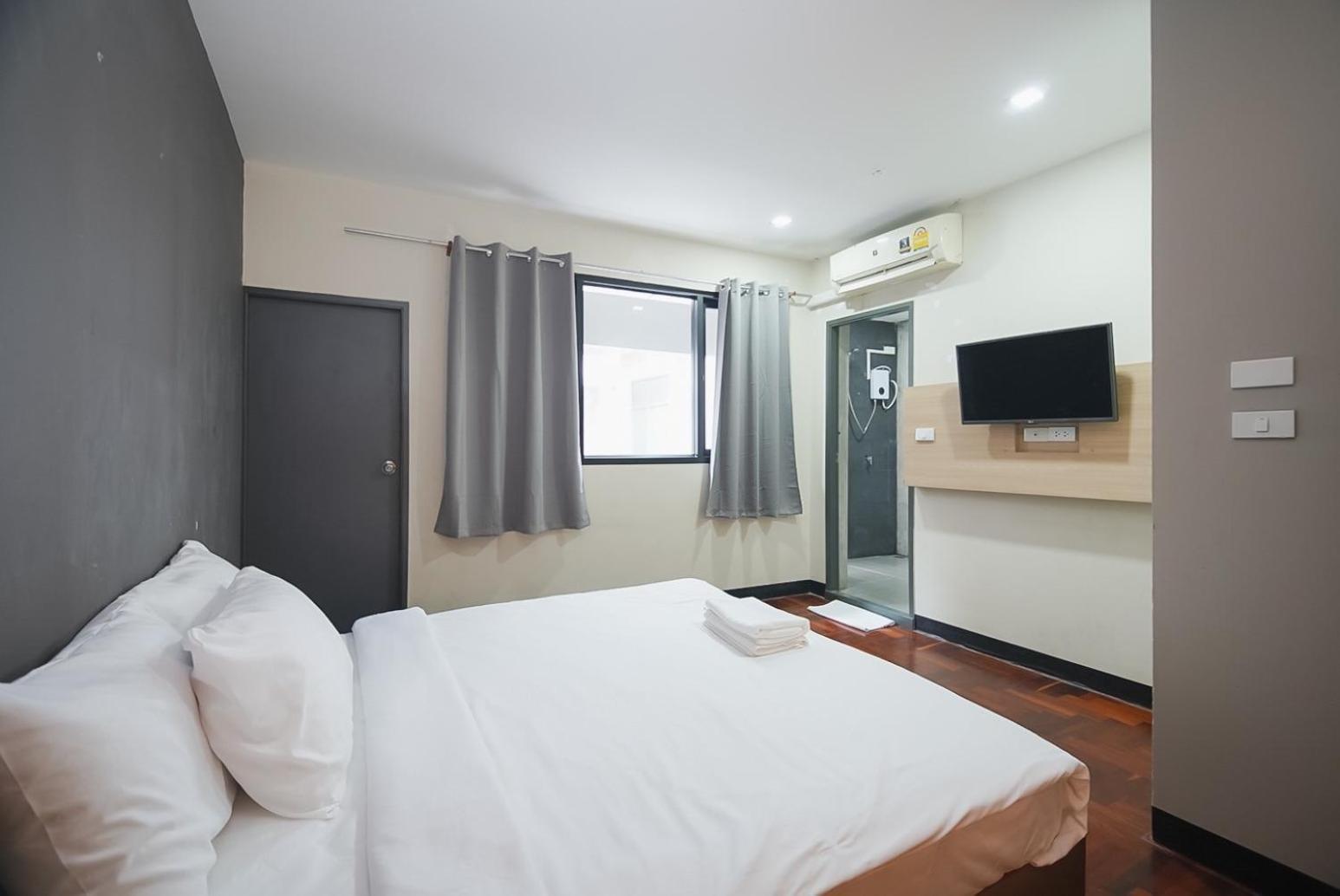 Z โกอินน์ สีลม - สถานีรถไฟฟ้าเซนต์หลุยส์ Go Inn Silom Bangkok Extérieur photo